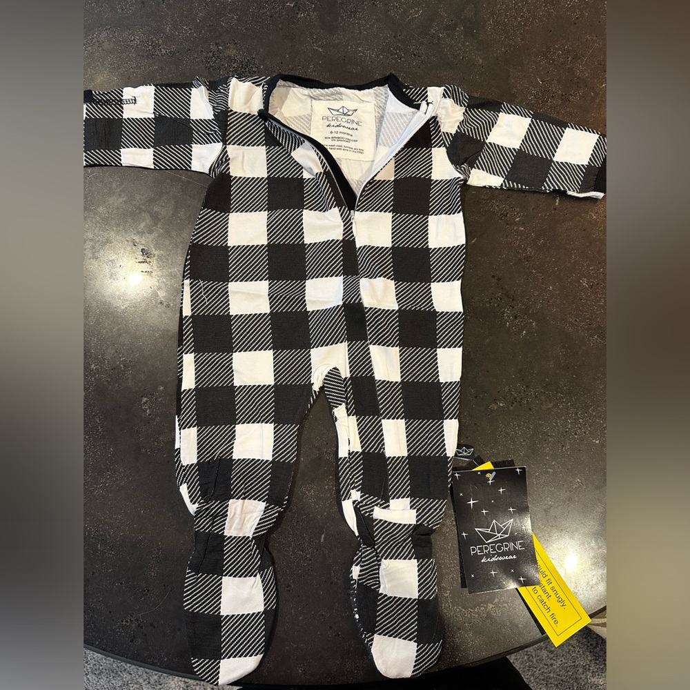 NWT Peregrine Kidswear Buffalo Check Footie Sleeper Size 6 - 12 month